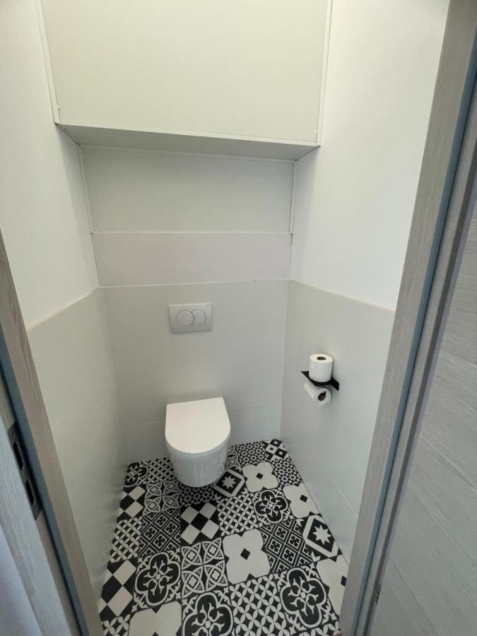 Le Cote Cour Apartment Dole Luaran gambar